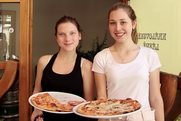 1.B v pizzerii Bello Mondo